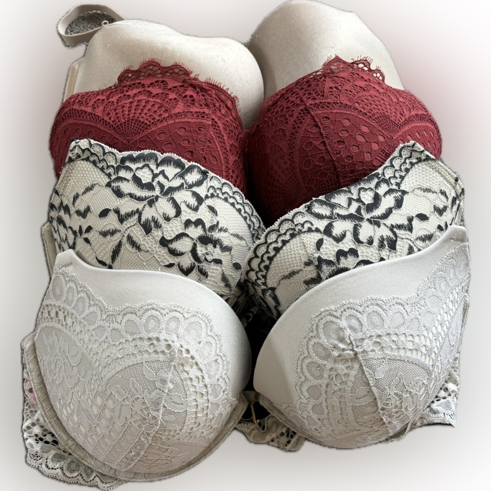 4 34DDD La Senza bras - used condition priced accordingly